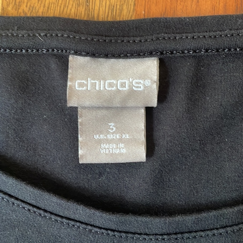 Chico’s Top - Picture 3 of 8